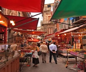 Palermo: Guided Vucciria Market Food Tour